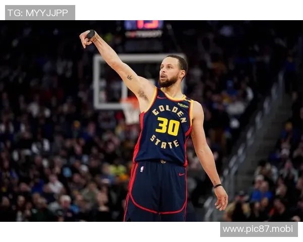 库明加首秀轰27+7+4!打破老鹰尘封24年纪录!勇士2换1交易亏大了 库明加首秀轰27+7+4!打破老鹰尘封24年纪录!勇士2换1交易亏大了